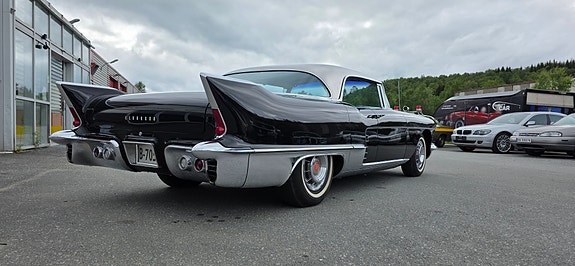 Cadillac Eldorado 4 of 5