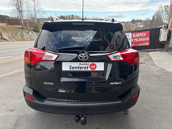 Toyota RAV4 12 of 30