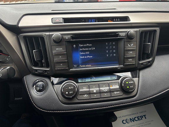 Toyota RAV4 28 of 30