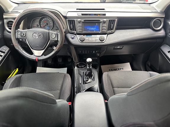 Toyota RAV4 21 of 30