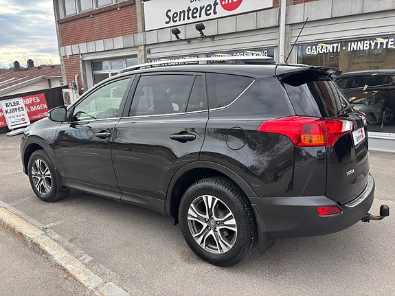 Toyota RAV4 10 of 30