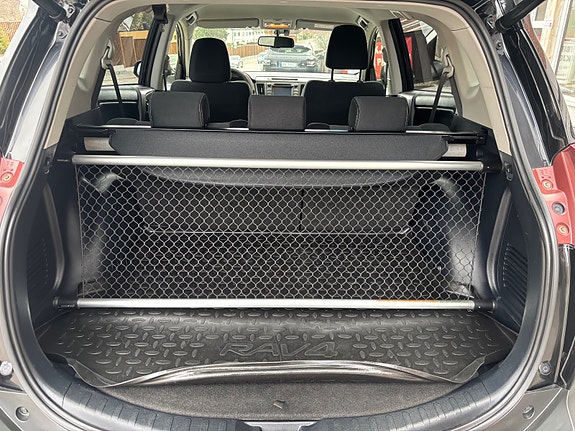 Toyota RAV4 15 of 30