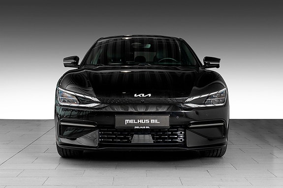 Kia EV6 3 of 5