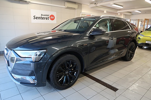 Audi e-tron 4 of 30