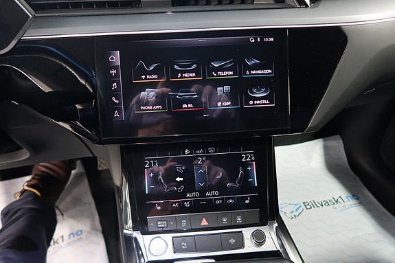 Audi e-tron 26 of 30