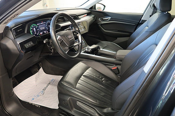 Audi e-tron 25 of 30