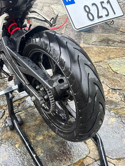 Honda CB 125 R 5 of 11