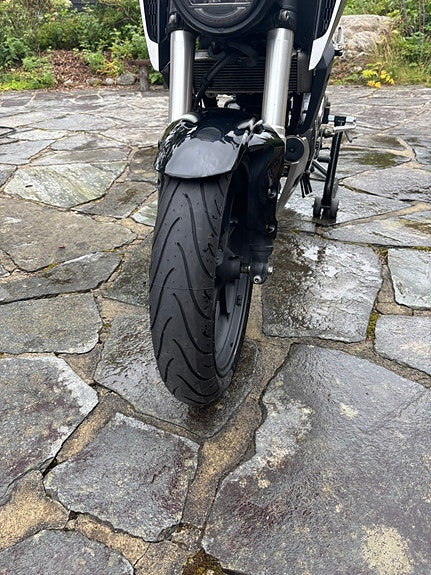 Honda CB 125 R 4 of 11