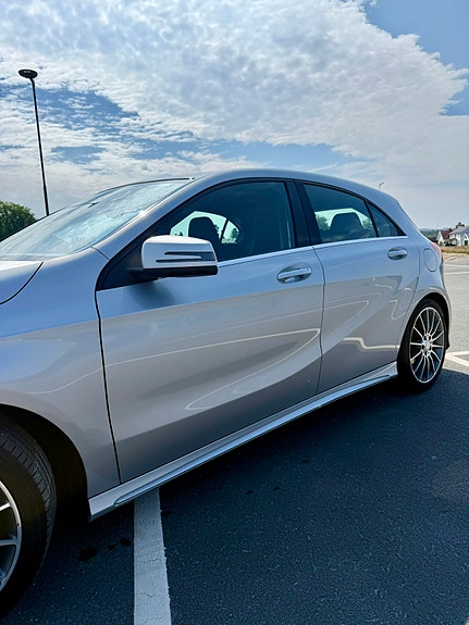 Mercedes-Benz A180 4 of 5
