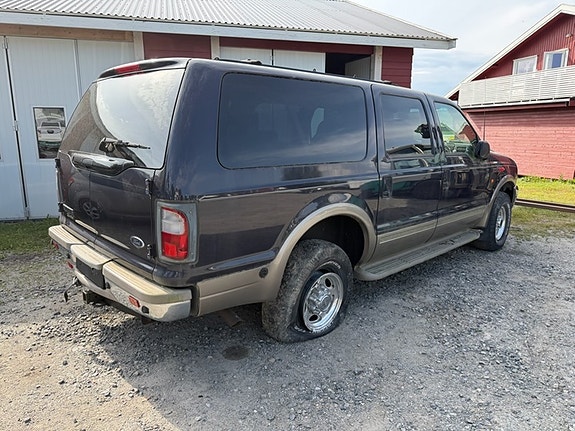 Ford Excursion 5 of 5