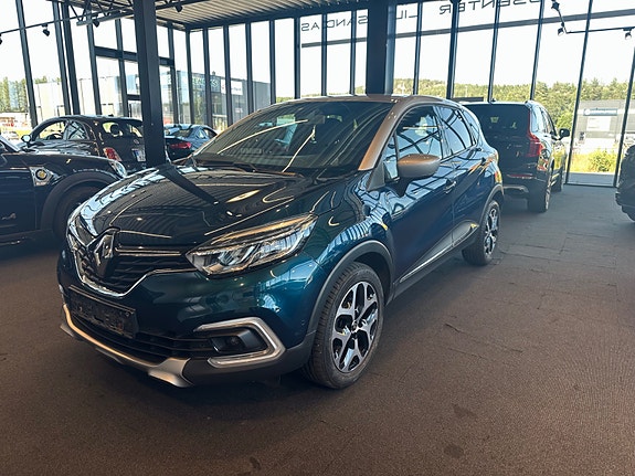 Renault Captur 3 of 5