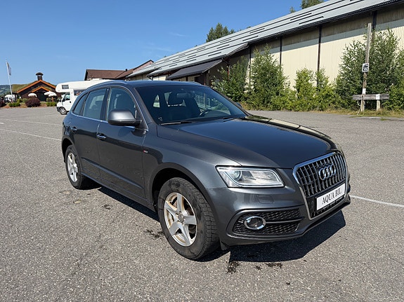 Audi Q5 2 of 17