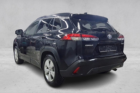 Toyota Corolla Cross 3 of 5