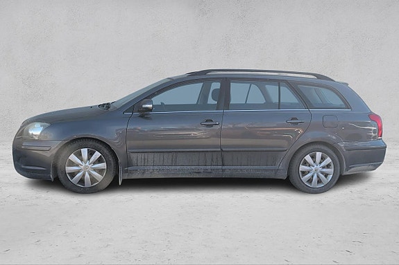 Toyota Avensis 3 of 5