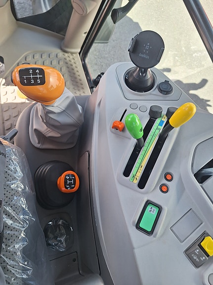 Deutz Fahr 5105 Keyline 15 of 23