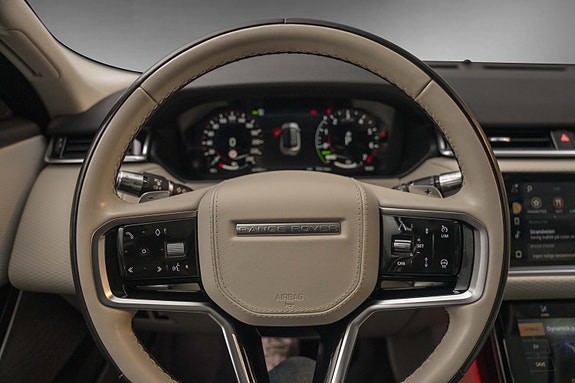Land Rover Range Rover Velar 15 of 30