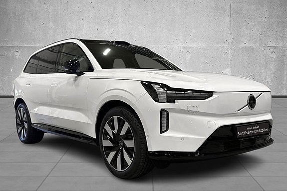 Volvo EX90 3 of 5