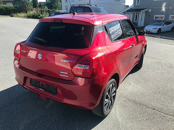 Suzuki Swift 4 of 5