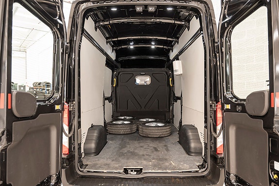 Ford Transit 22 of 28