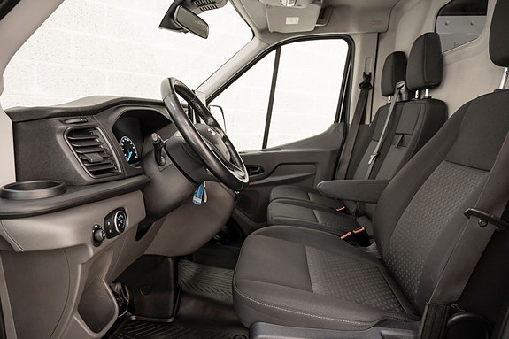 Ford Transit 19 of 28