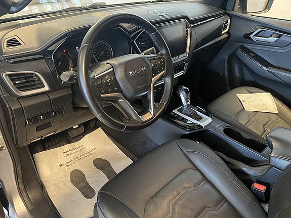 Isuzu D-max 10 of 21