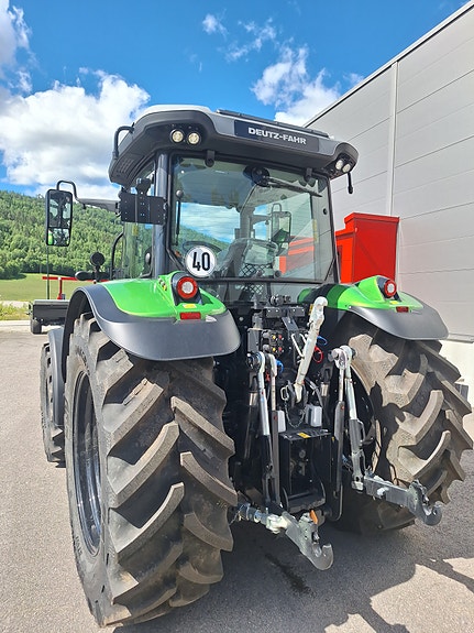 Deutz Fahr 6135C TTV 2 of 20