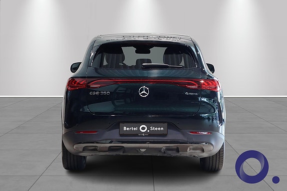 Mercedes-Benz EQE SUV 3 of 5