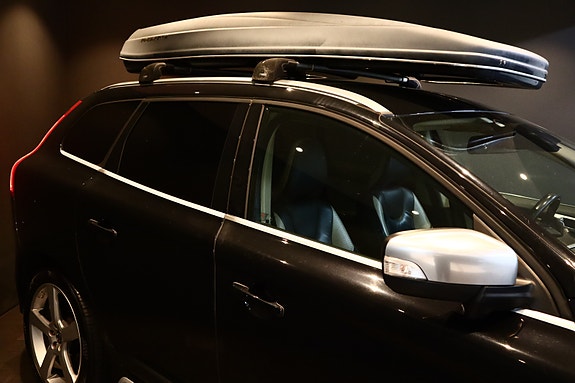Volvo XC60 3 of 5