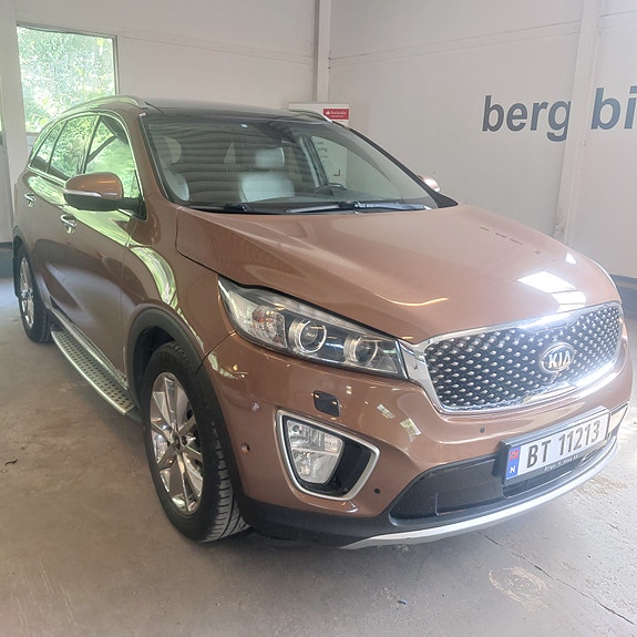 Kia Sorento 2 of 5