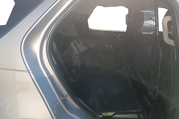 Land Rover Discovery 22 of 30