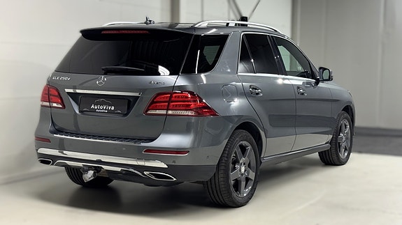 Mercedes-Benz GLE250 d 2 of 5