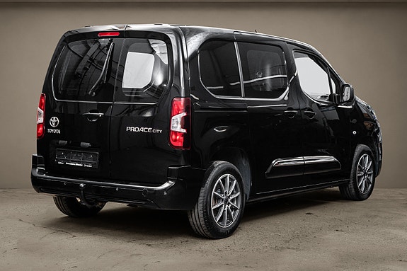 Toyota Proace City 2 of 5