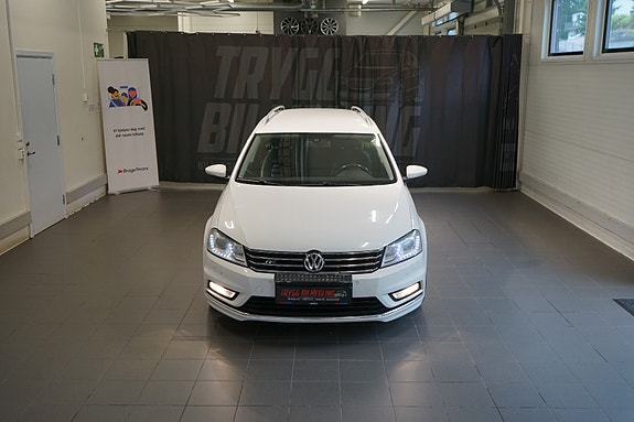 Volkswagen Passat 14 of 30