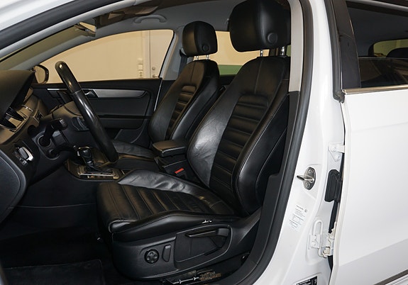 Volkswagen Passat 29 of 30