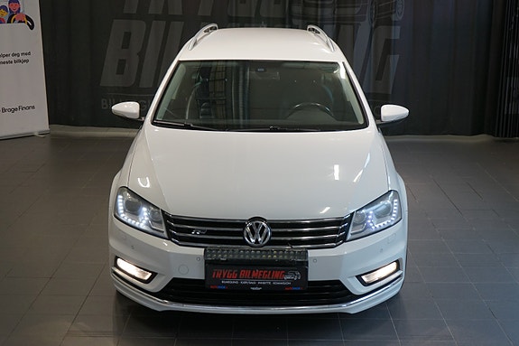 Volkswagen Passat 12 of 30