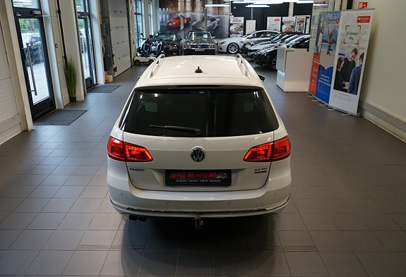 Volkswagen Passat 7 of 30