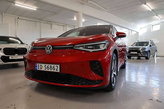 Volkswagen ID.4 3 of 5