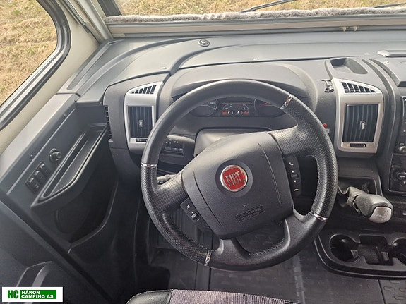 LMC Explorer I 695 Comfort 8 of 24