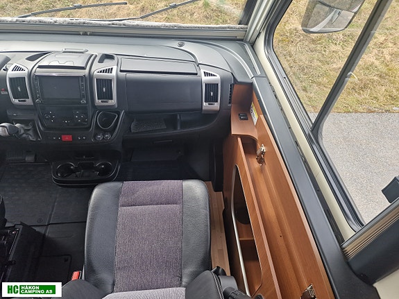LMC Explorer I 695 Comfort 9 of 24