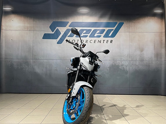 Yamaha MT-09 12 of 30