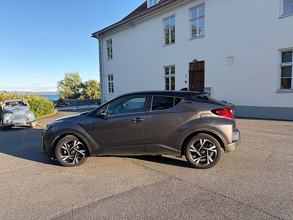 Toyota C-HR 7 of 30
