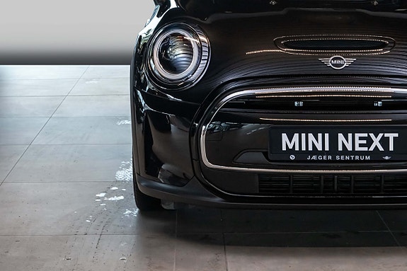 MINI Cooper SE 5 of 5