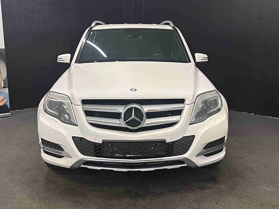 Mercedes-Benz GLK220 3 of 5