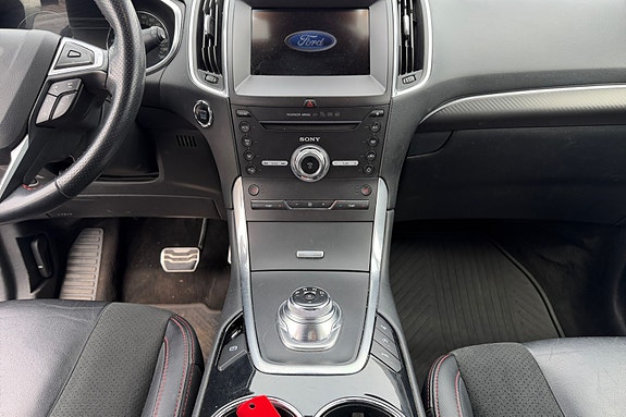 Ford S-MAX 13 of 15