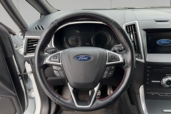 Ford S-MAX 11 of 15