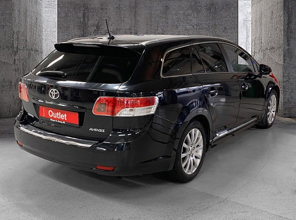 Toyota Avensis 5 of 5