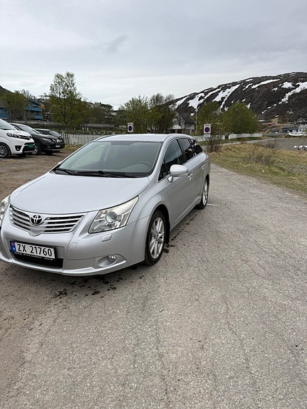 Toyota Avensis 4 of 5