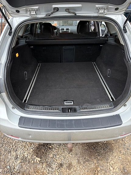 Toyota Avensis 12 of 16