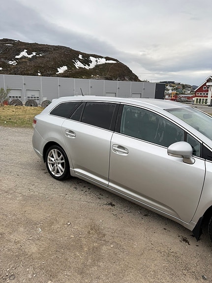 Toyota Avensis 6 of 16