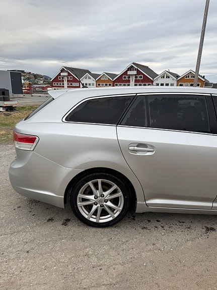 Toyota Avensis 5 of 5
